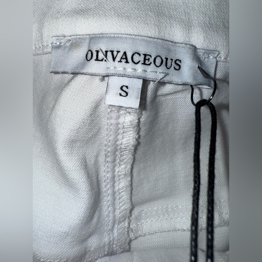 Olivaceous High Rise White Skinny Jeans Women’s Size Small NWT cute white jeans - Picture 7 of 7